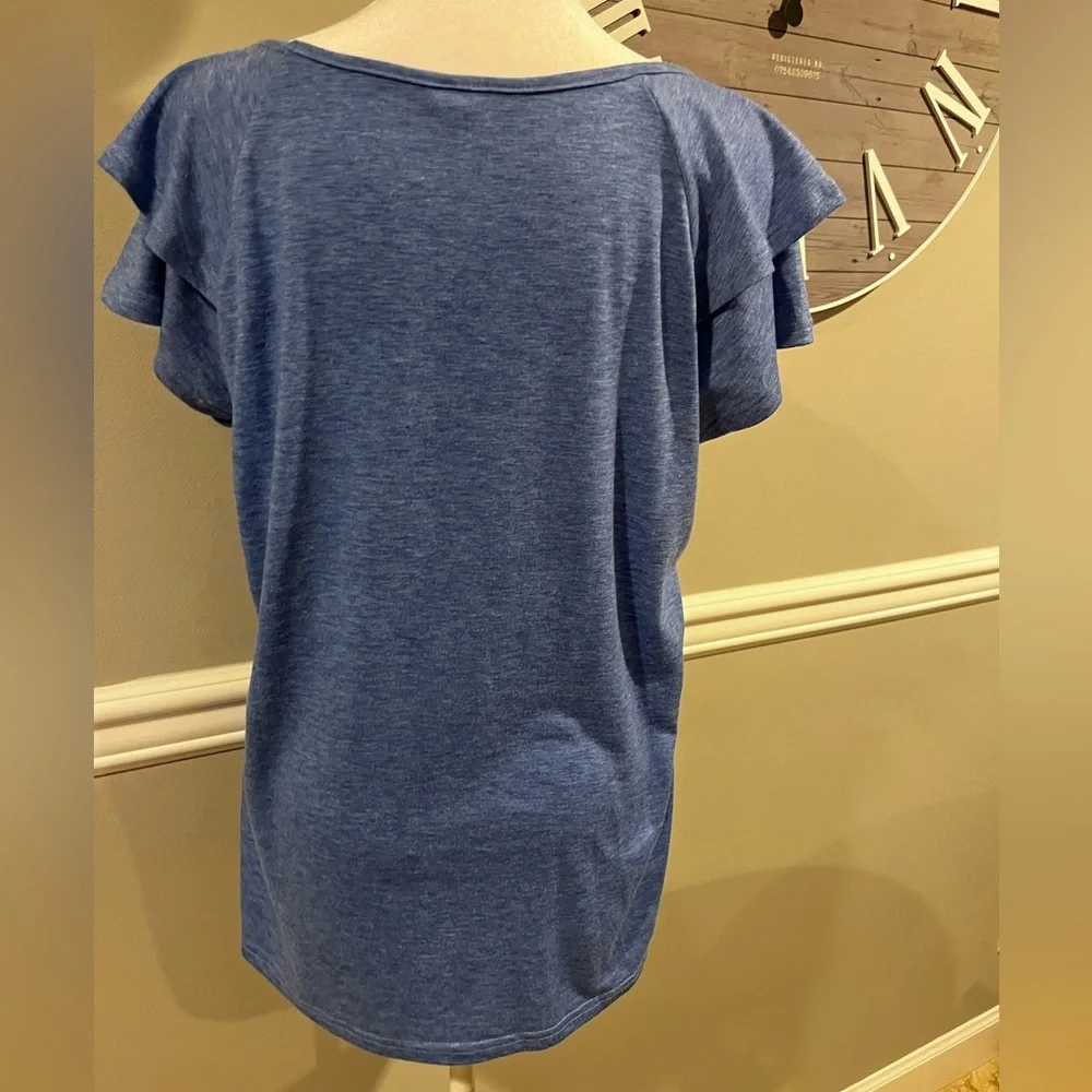 Women's Heather Blue Short Sleeve Top - Size Medium Worn 1x Great shape! - Picture 3 of 9